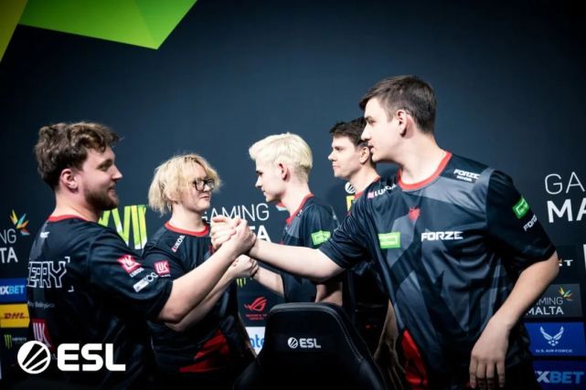 关于班加罗尔横扫对手，联赛表现出色的信息